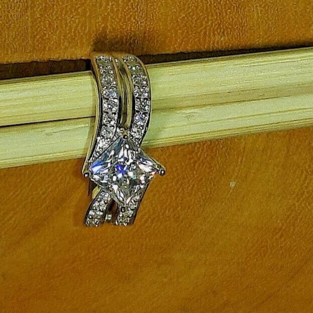 ๐๏ธ๐ Moissanite Bypass Band Ring in Rhodium Over Sterling Silver ( Size 6.0)๐ - Picture 7 of 16